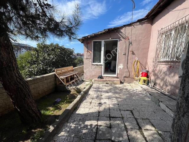 Kağıthane Şirintepe Mh Güzeldere Cd 2+1 Bahçeli Müstakil Kiralık