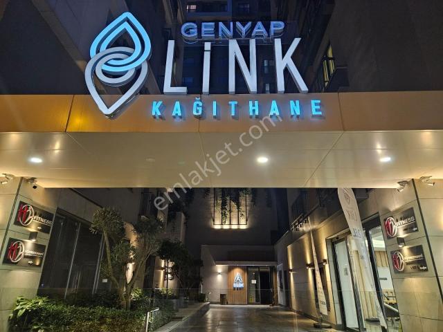 Kağıthane Merkez Mh.genyap Link Kapalı Mutfak Satılık 2+1 Daire