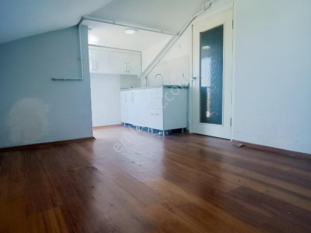 Kağıthane Merkez'de Metroya 5 Dakika | Teraslı 1+1 Kiralık Daire