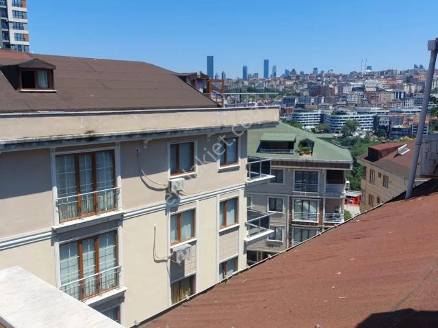 Kağıthane Nurtepe'de Asansörlü 3+1 Satılık Dublex Daire