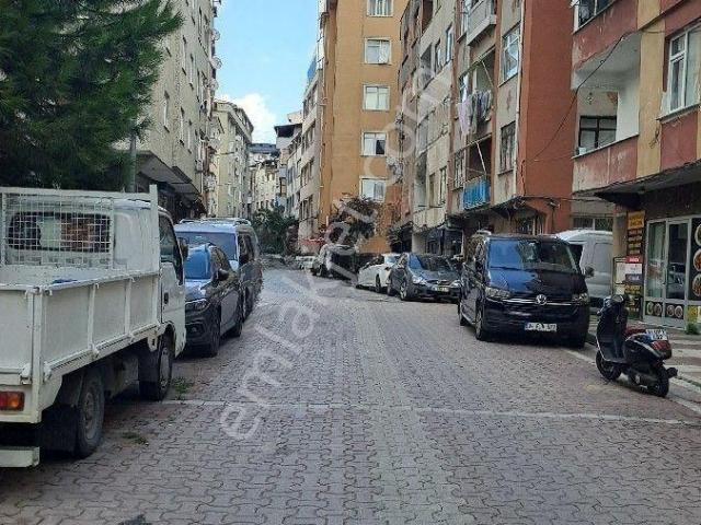 Kağıthane Ortabayır'da Kiralık 2+1 Geniş Bahçe Katı Daire