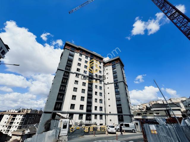 Kağıthane Panorama Sitesi'nde Metroya Yakın Satılık 1+1 Daire
