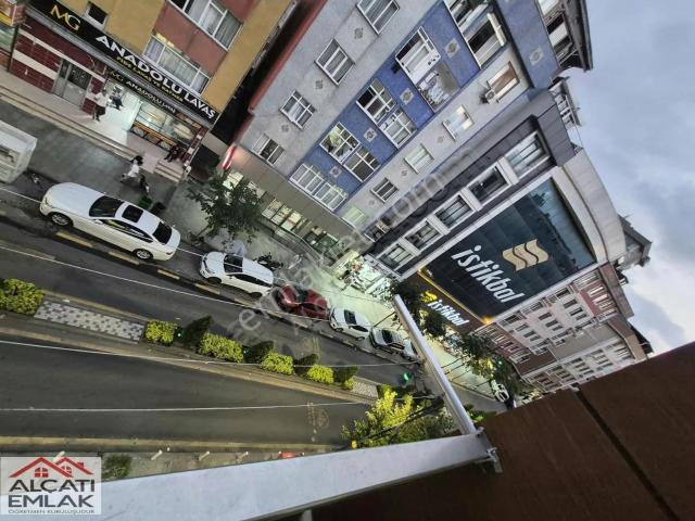 Kağıthane Sultan Selim'de Kiralık 2+1 Daire, 80m², Merkezi Konum