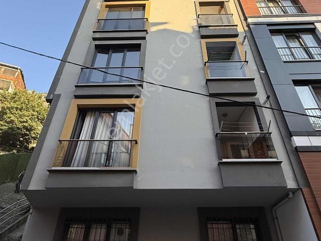 Kağıthanenin Merkezinde Yeni Binada Prestijli 2+1 Kiralık!