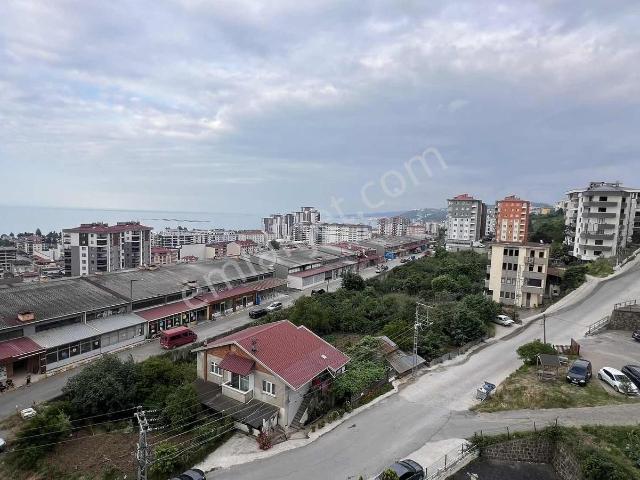 Kaşüstü Merkezi Lokasyonda Satılık 5+1 Fırsat Daire