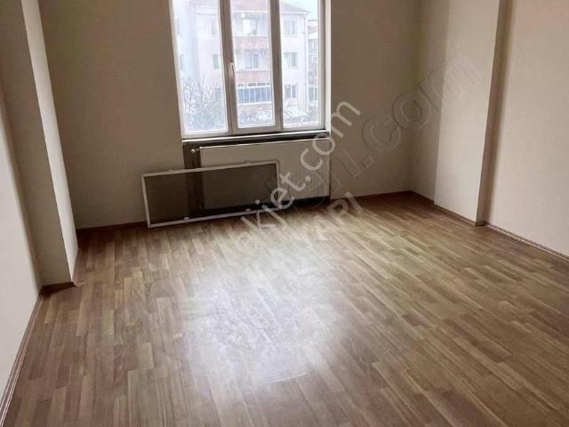 Ka yapı'dan Cadde Üstü 3+1 Arakat Daire