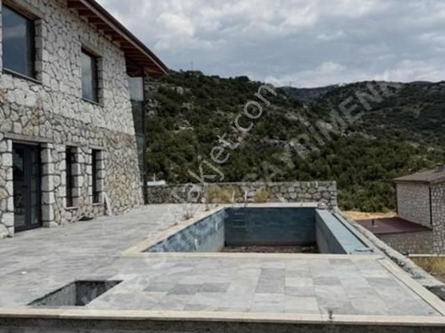 Kaş Bezirgan Satılık 2+1 Villa