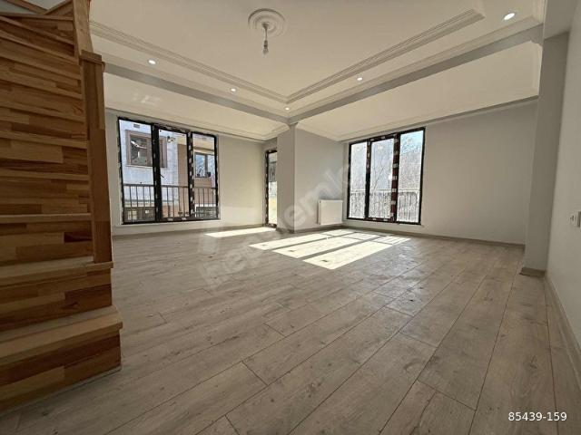 KAĞITHANE ÇELİKTEPE'DE SATILIK LÜX DUBLEX DAİRE
