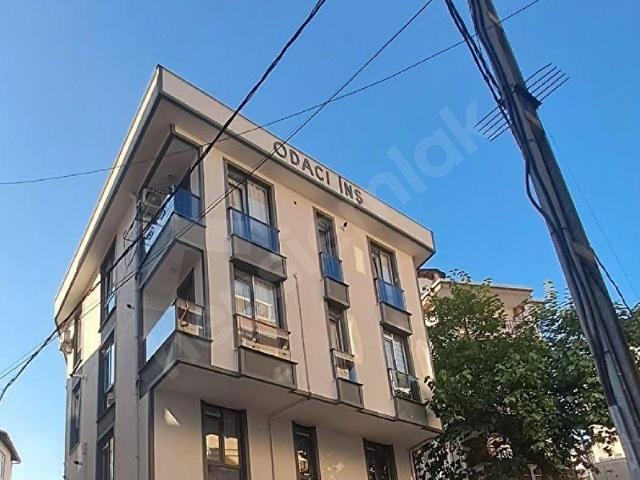 KAĞITHANE ORTABAYIR DA SATILIKM 2+1 YENİ BİNADA MUHTEŞEM BAHCE KATI DAİRE