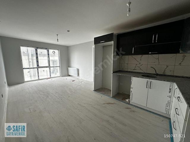 KAĞITHANE SULTAN SELİM MAHALLESİNDE 2+1 80M2 OTOPARKLI 0 BİNADA