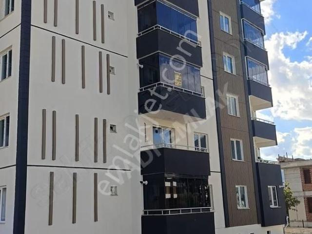 Kaşıkçıbağları Mahallesinde Kiralık Sıfır 1+1 Daire|vadi Emlak