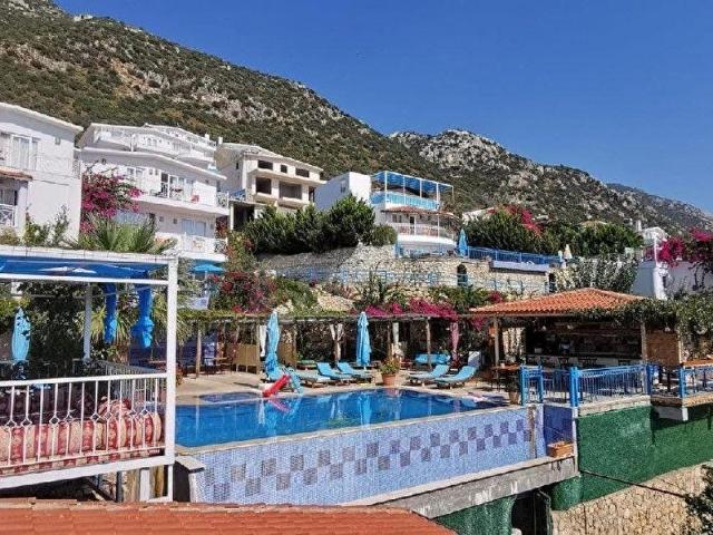 KAŞ KALKAN'DA GECELİĞİ 14000 KİRALIK VİLLA.