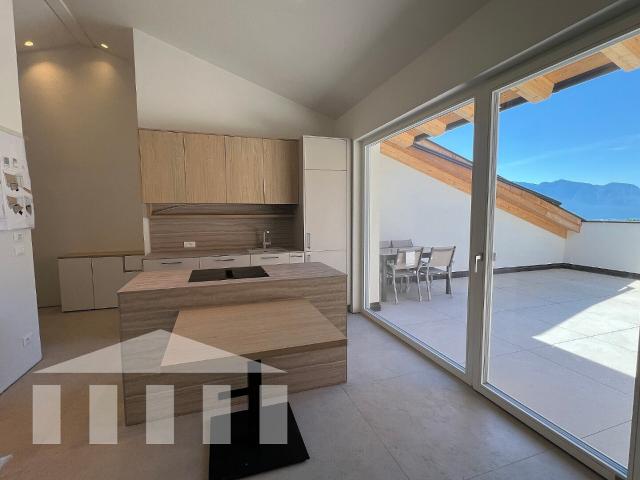 KA M W01136 due appartamenti attici con grande terrazza e vista sul lago di Caldaro