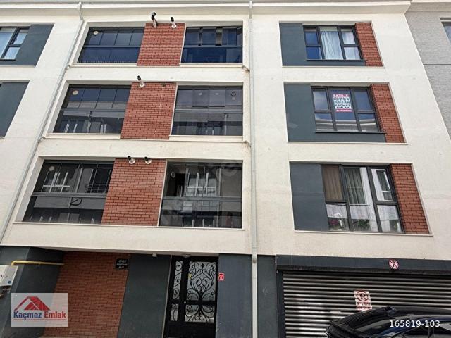 KAÇMAZ EMLAK'TAN ÇAMLICA MH.GÜNDÜZ ÖKÇÜN CD. SATILIK 2+1 DAİRE