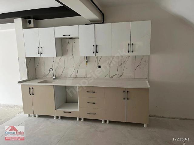 KAÇMAZ EMLAKTAN HAT BOYU YAKINI SATILIK 6+1 SIFIR LÜKS DAİRE
