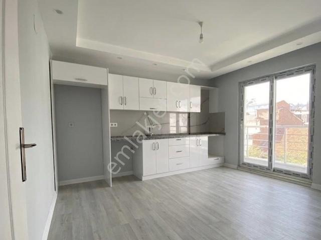 Kaçmaz Emlak'tan Merkezi Konumda 1+1 Sıfır Kiralık Daire