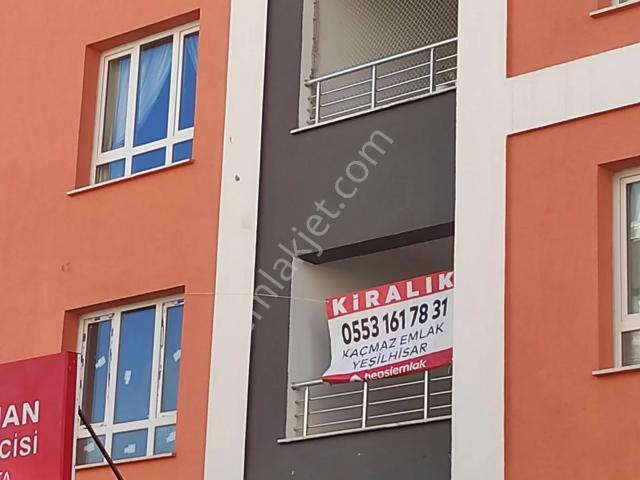 Kaçmaz Emlaktan Yeşilhisarda Kiralık Daire Çarşıda Kentsel Dönüşümde