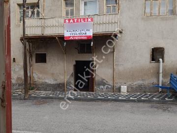 Kaçmaz Emlaktan Yeşilhisarda Satılık Müstakil Ev Merkezde