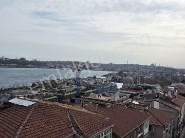 Kaçmazdan Cihangir Kumrulu Sokakta Deniz Manzaralı Balkonlu 3+1