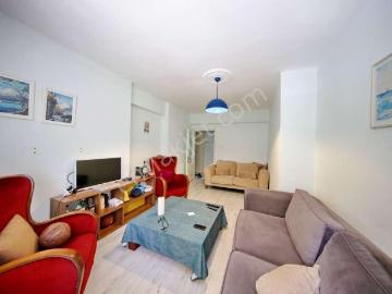 Kaçmaz'dan Geniş Açık Otoparklı Site İçinde Eşyalı Kiralık 2+1