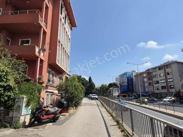 Kaçmaz'dan Kızıltoprak'ta 87 M2 Arsa Paylı Kelepir 2+1