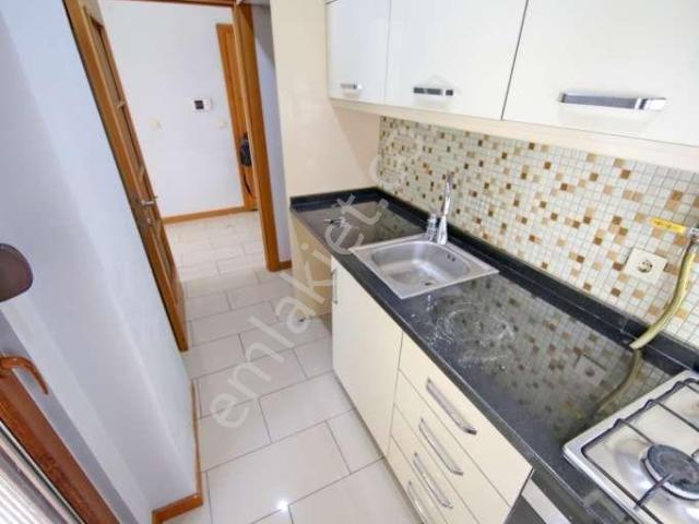 Kaçmaz'dan Küçükyalı Marmaraya Yakın Mektep Cad Cepheli 2+1