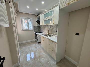 Kaçmaz'dan İdeltepe'de Geniş Arsalı Site İçinde Lüks Yapılı 3+1