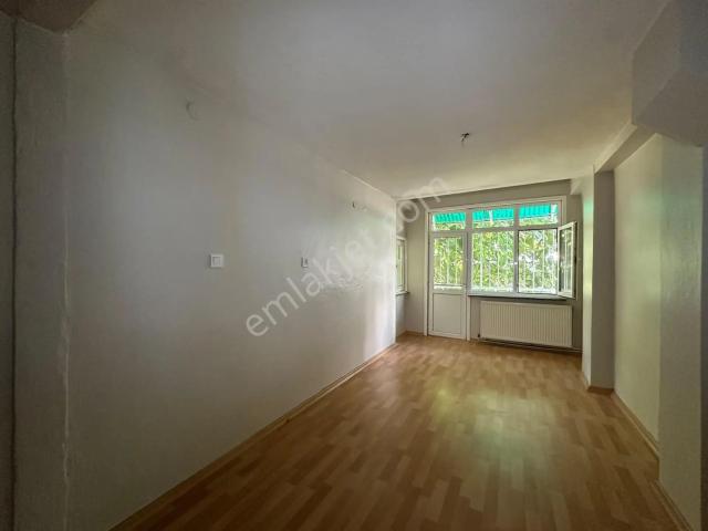 Kaçmazdan Minübüs Yoluna Paralel 2+1 Kiralık Boş Dairemiz