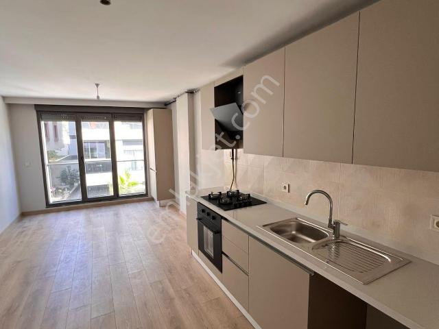 Kaçmaz'dan Prestijli Yapı'da Merkezi Konumlu Ön Cepheli Lüks 2+1