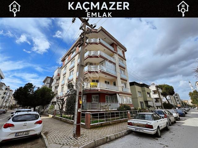 Kaçmazer'den İstasyon Caddesi Yakını Kiralık 4+1 Daire