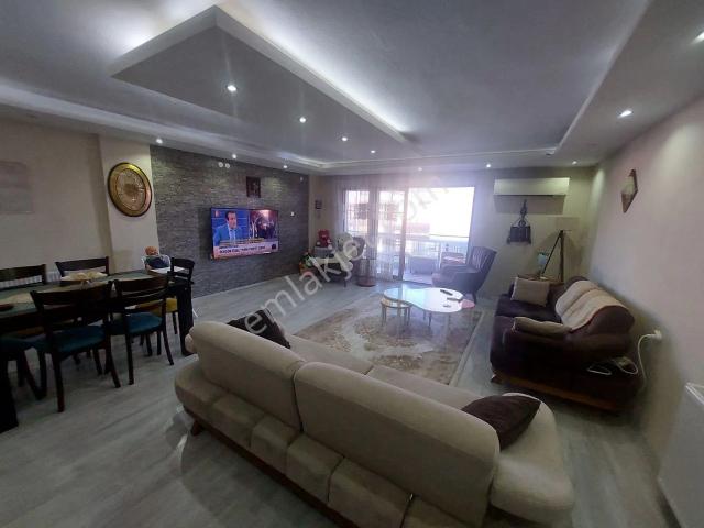 Kaçırılmayacak Fırsat Yeşil Mah.de Satılık 3+1 Daire 141m², Net