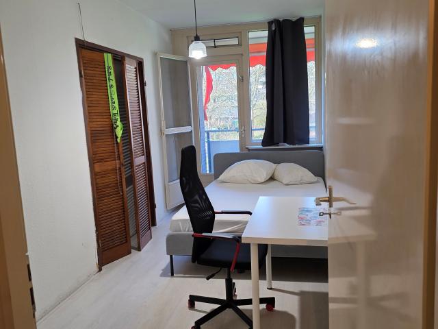 Kamer te huur in Diemen met balkon & veel licht
