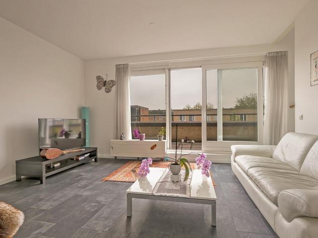 Kamer te huur / Rotterdam EUR 934, incl / Dec 1!