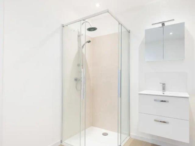 KAMER IN EEN DEELWONING