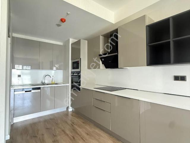 Kameroğlu Metrohome Residence'de Balkonlu 1+1 Kiralık Daire
