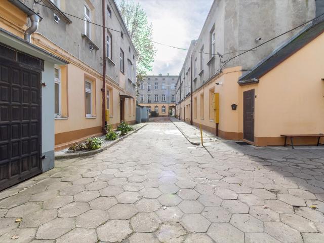 Kamienica 1100 m² w Łodzi Górnej inwestycja z potencjałem
