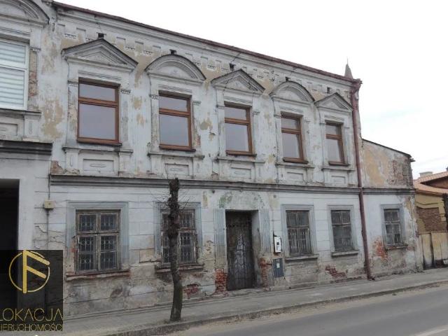 Kamienica w centrum Stawiszyna z potencjałem inwestycyjnym