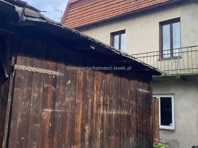 Kamienica w centrum Wadowic z lokalem 76 m² i potencjałem