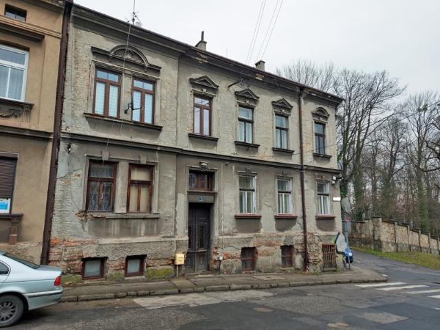 Kamienica z 6 mieszkaniami, 232 m2, inwestycja w Cieszynie