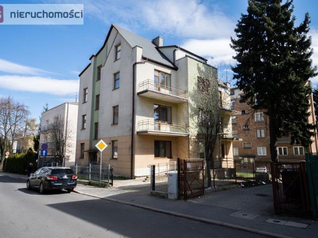 Kamienica z 1936 r. w Wieniawie, 12 mieszkań, dochód