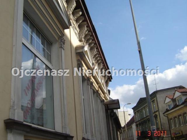 Kamienica z 3 kondygnacjami, lokal na działalność i mieszkanie