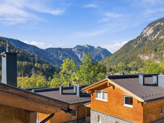 Kaminfeuer und Bergblick Chalet mit Zweitwohnsitzwidmung am Arlberg