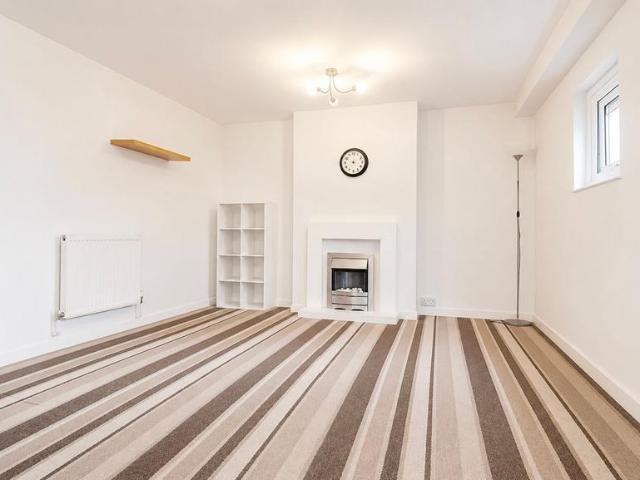 Kamloops Crescent, Leicester, LE1 2 bed flat to rent £1,000 pcm £231 pw