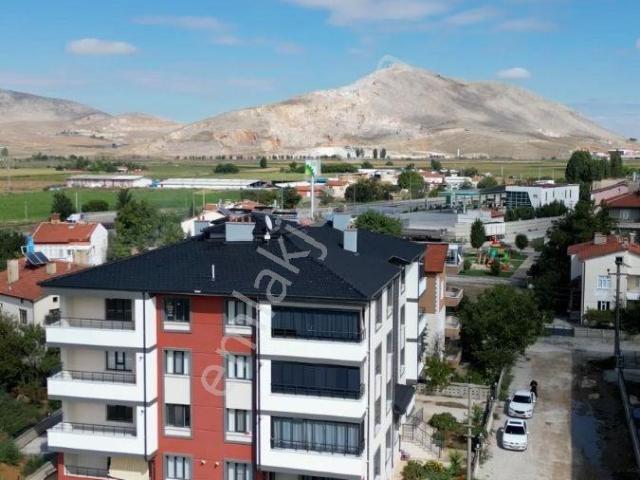 Kampüs Gayrimenkul'den Ilgın Ucarı Mahallesinde Kiralık Lux 3+1