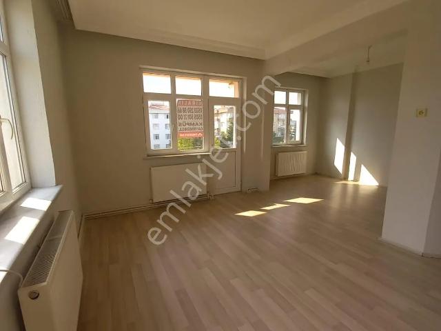 Kampüs Gayrimenkul'den_üniversiteler Yürüme Mesafesi Kiralık 2+1