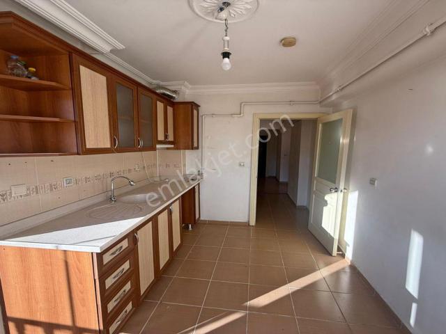 Kanuni 3+1 Kat Konumunda Altında Daire Var Asansörlü Kök Tapu