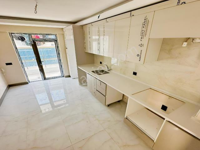 Kanuni'de 3+1 Site Konseptinde Sıfır Daire Lüx Yapıda