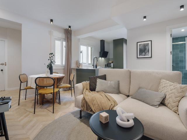 Kanzan 2 bedrooms in Niño Jesús, Madrid Amsterdam Apartments for Rent