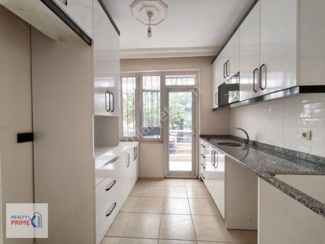 Kanal Mahallesi'nde İçi Yenilenmiş 2+1 Kiralık Daire