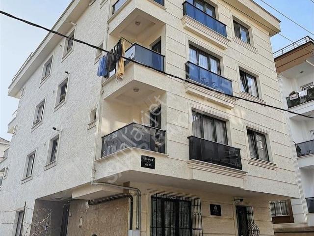 Kanarya Çarşıya Yakın Bahçe Kullanımlı 1+1 Daire